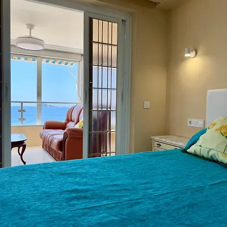 Beachfront For 6, 3 Bathrooms, Levante Apartament