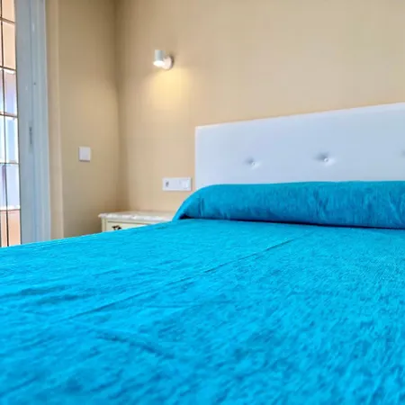 Appartamento Beachfront For 6, 3 Bathrooms, Levante *