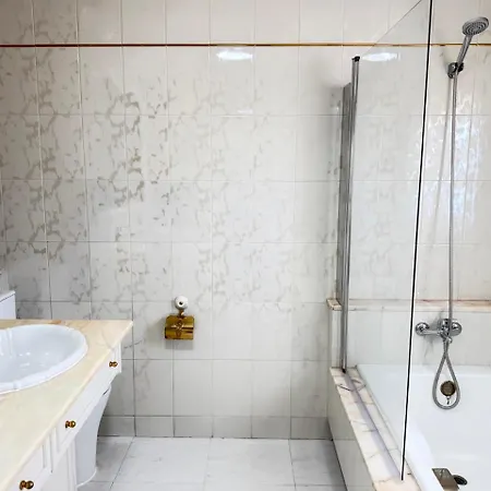 Beachfront For 6, 3 Bathrooms, Levante Appartamento *